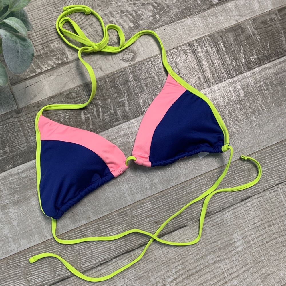 💎2/$10 Victoria’s Secret Slide Triangle Top